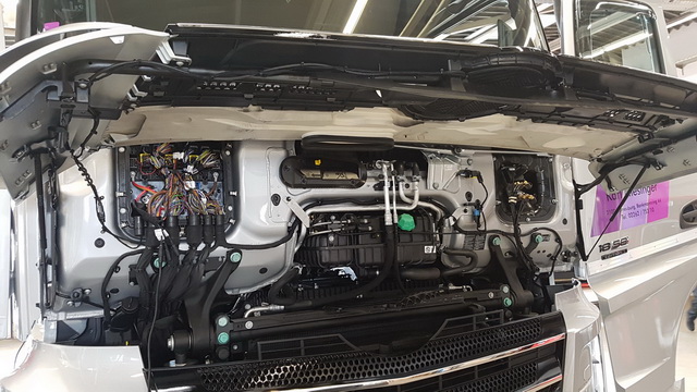 Adapterkabel für Mercedes Benz Actros 5 mit J9P Vorrüstung - BBG Automotive  GmbH